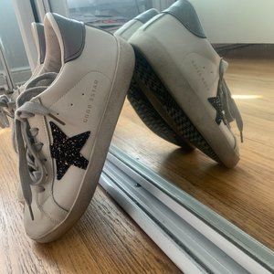 Sneaker shoes